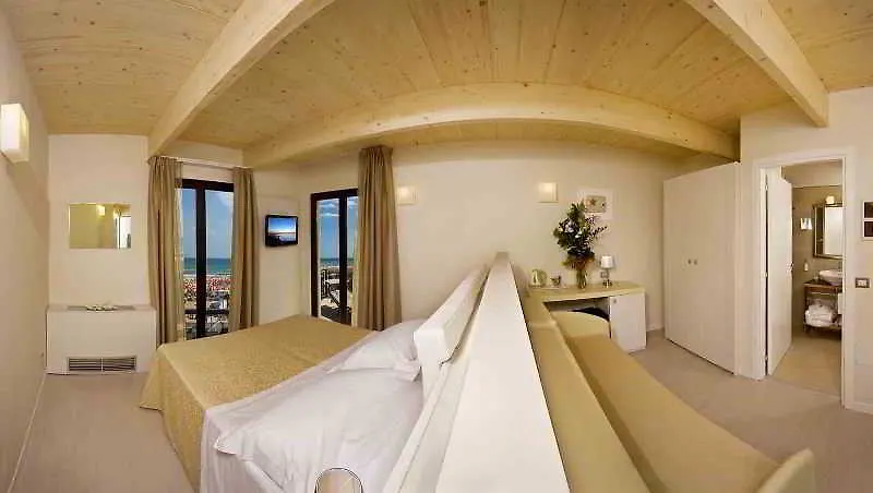 Ferretti Beach Hotel Rimini 4*,  Włochy