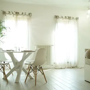 Casa Sisu - , Bergamo Włochy