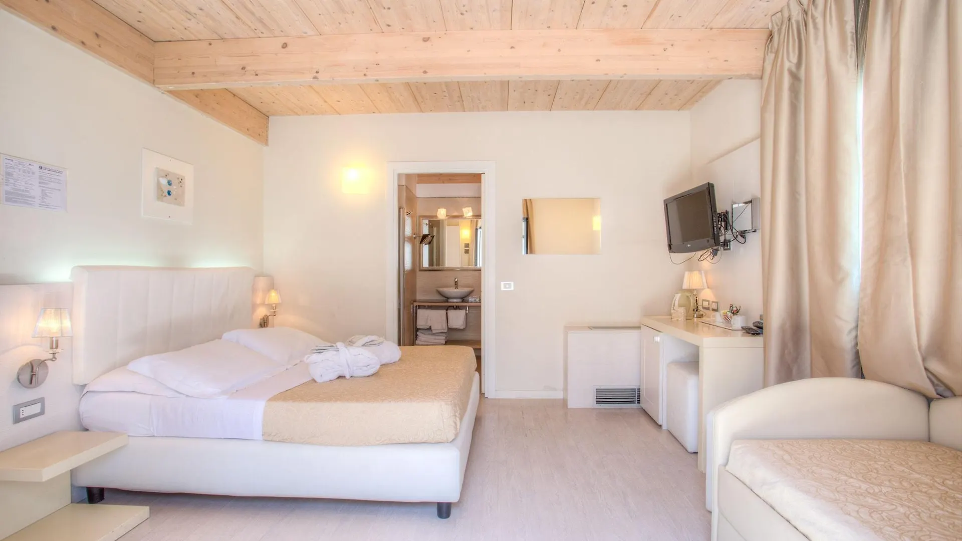 Ferretti Beach Hotel Rimini