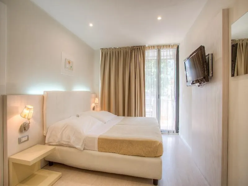 Ferretti Beach Hotel Rimini 4*,  Italien