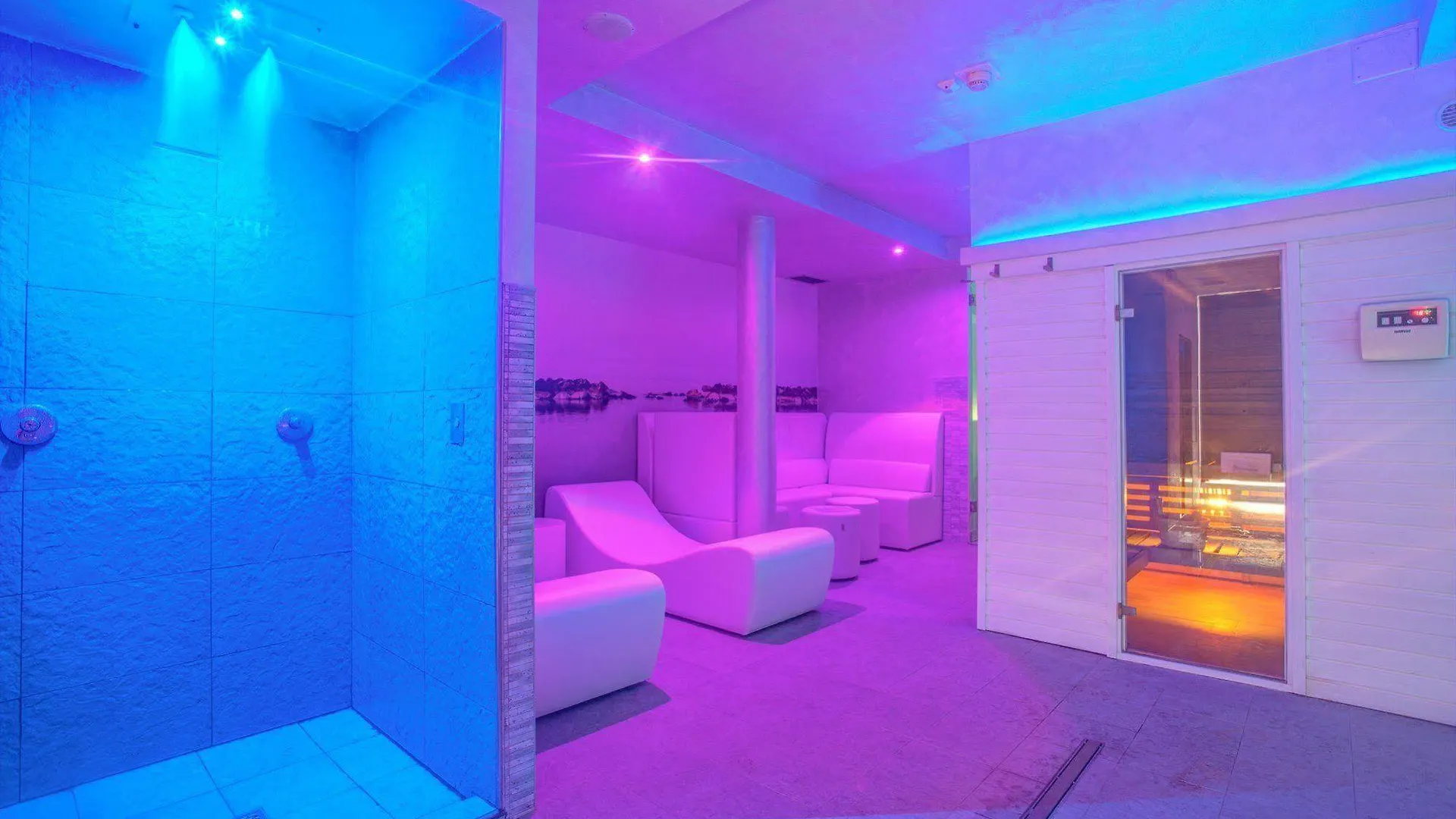 Ferretti Beach Hotel Rimini